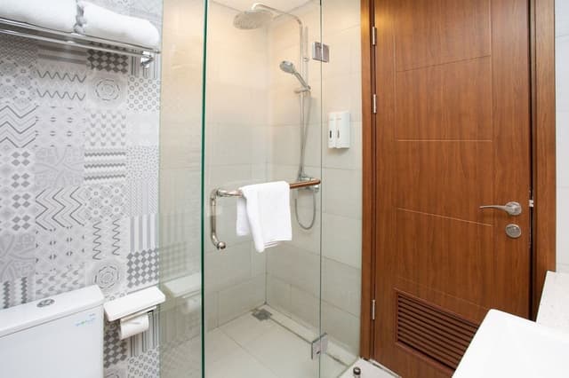 Suite (Includes Free Laundry 2 pcs / day)