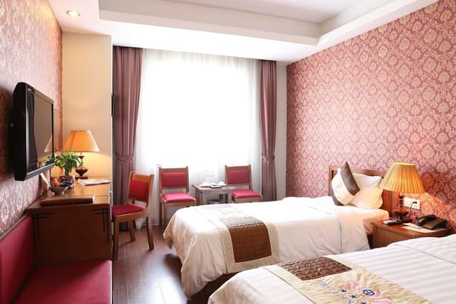 Connecting Room