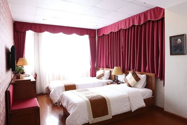 Deluxe Double or Twin City Window