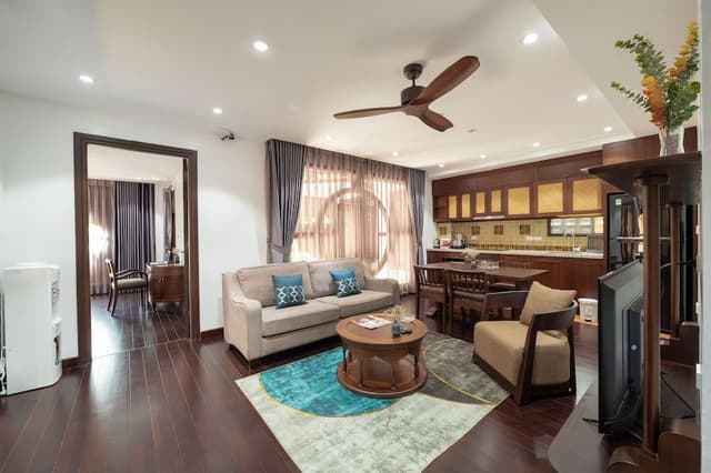 Family Room, 2 Bedrooms