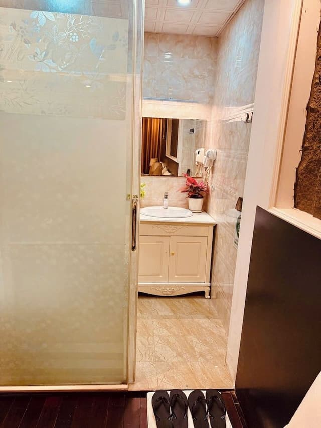 Deluxe Quadruple Room, 2 Queen Beds, Balcony, City View
