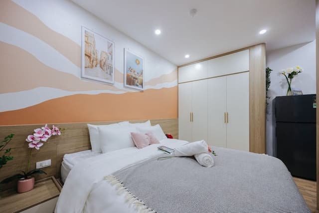 Gallery Apartment, Balcony, Courtyard View