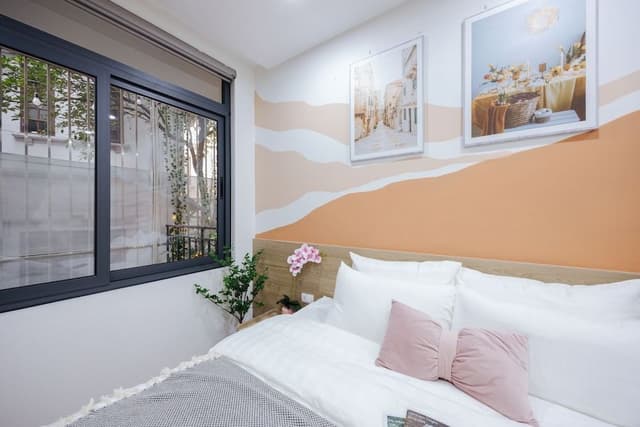 Gallery Apartment, Balcony, Courtyard View