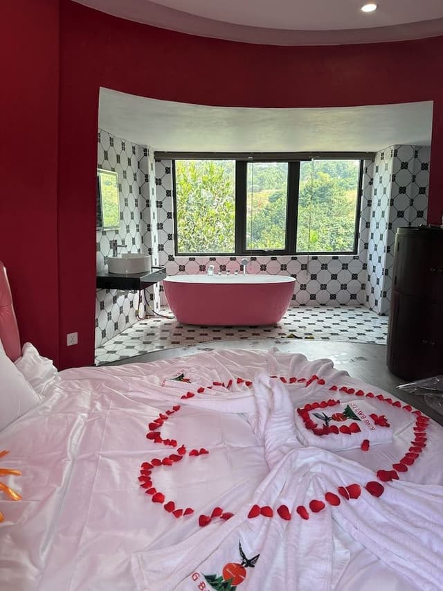 Honeymoon Double Room, Lakeside