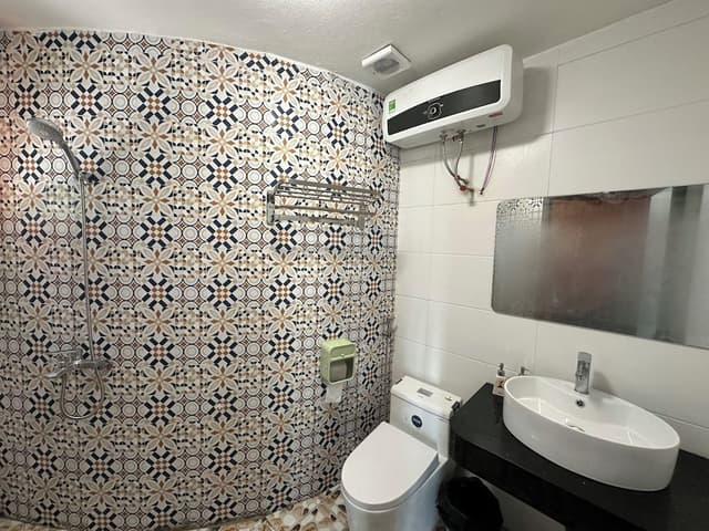 Twin Room, 1 King Bed, Courtyard Area