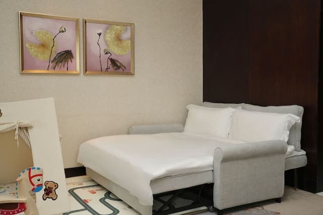 Junior Suite, 1 King Bed with Sofa bed (Kids Theme)