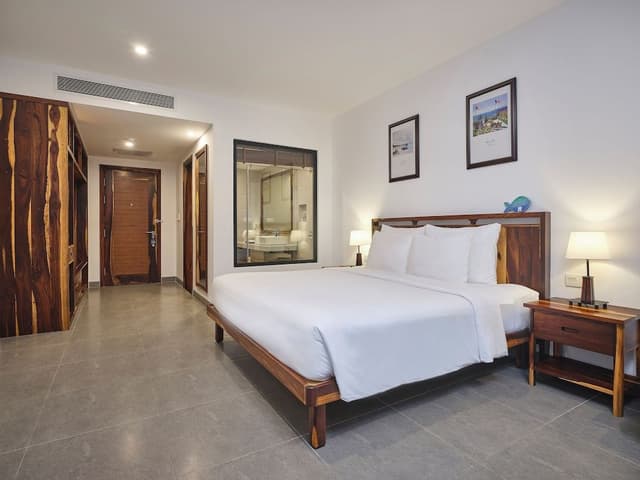 Senior Deluxe Double Room