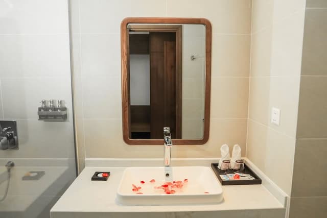 Deluxe Twin Seaview with Balcony
