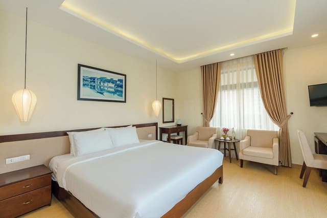 Luxury Double Room, 1 Queen Bed, Balcony, City View