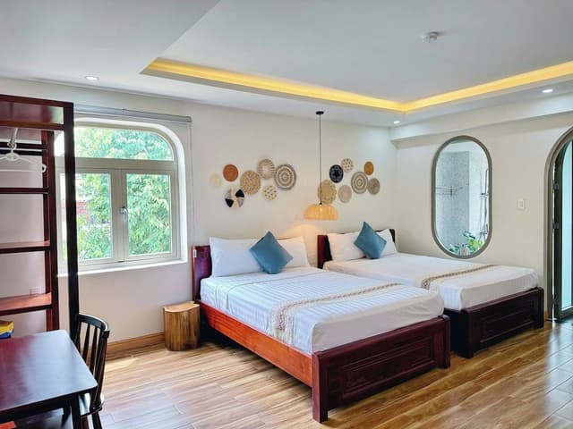 Family Quadruple Room, 2 Double Beds, Non Smoking, Bathtub