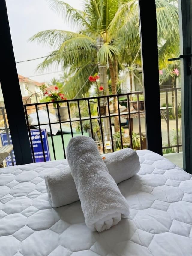 Deluxe Room, Balcony