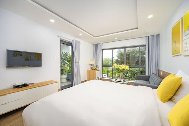Deluxe Double Room, Pool View