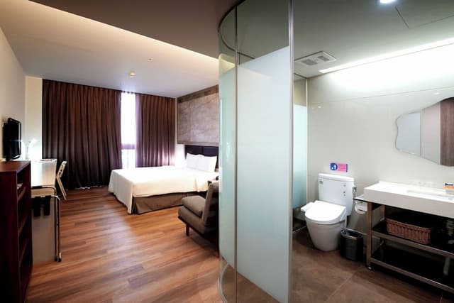 Standard Double Room, 1 Queen Bed