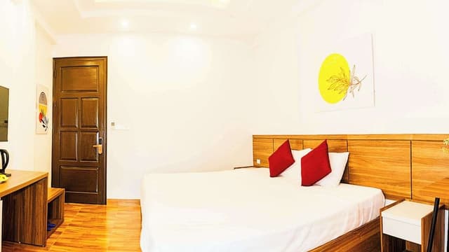 Family Room, 2 Bedrooms, Balcony, City View