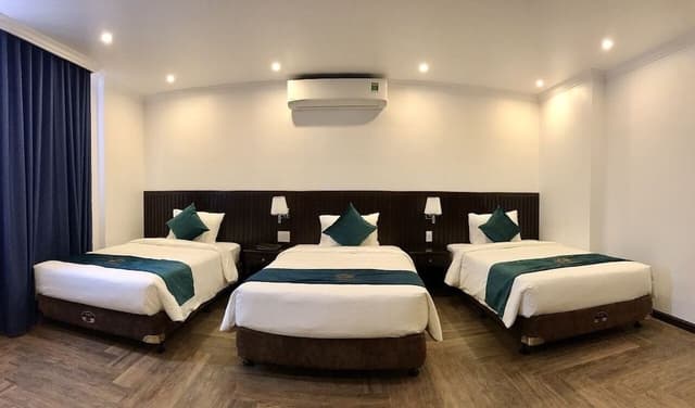 Deluxe Family Room