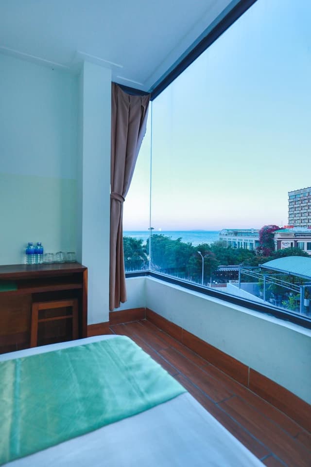 Grand Sea View