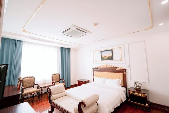 Deluxe Double Room Single Use, 1 Queen Bed, City View
