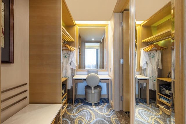 Business Suite