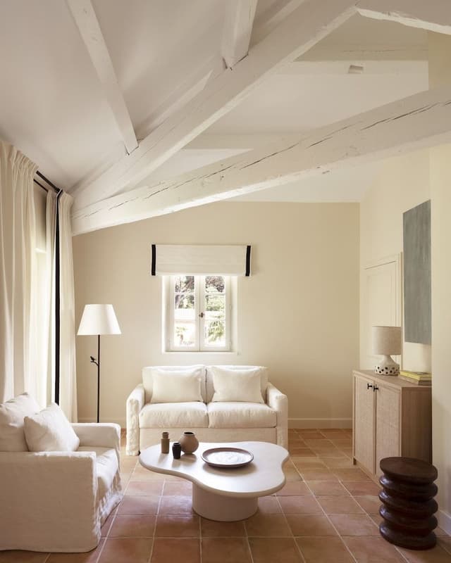 Junior Suite, 1 Queen Bed with Sofa bed