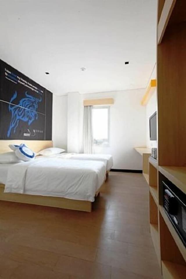 Suite Twin with Breakfast