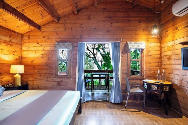 Garden View Chalet