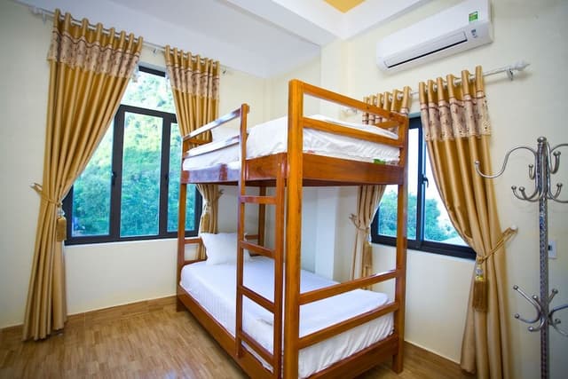Deluxe Mixed Dorm Bed