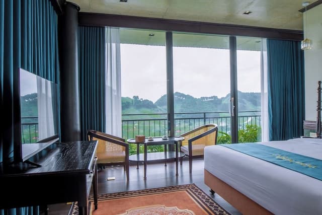 Bungalow, Balcony
