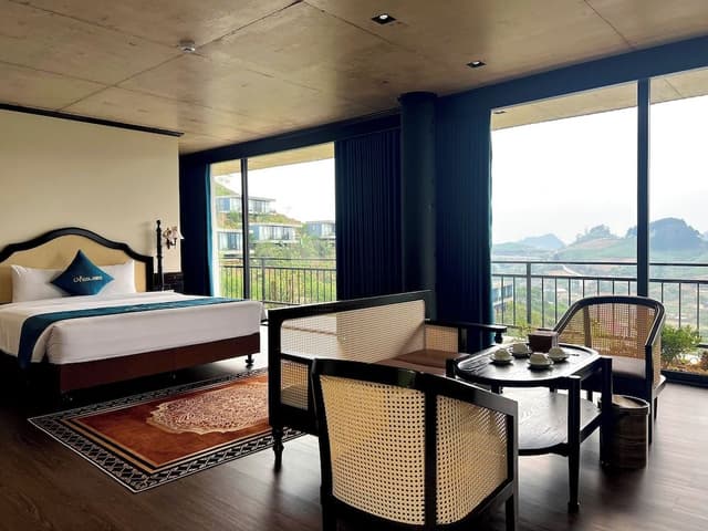 Family Room, Mountain View