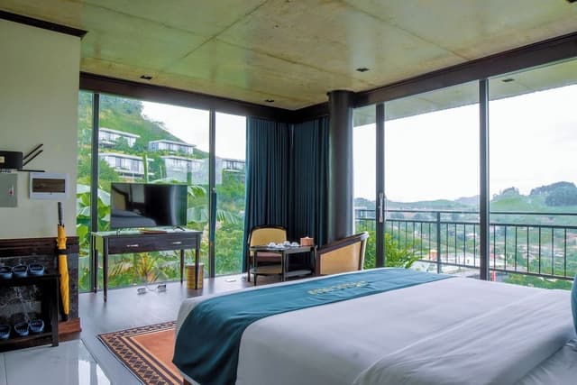 Bungalow, Balcony
