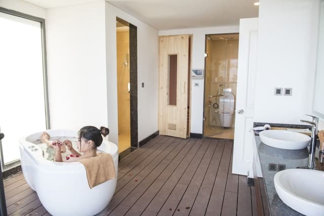 Sofia Suite
