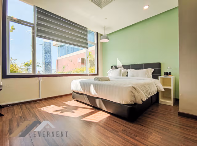 Deluxe Queen Room
