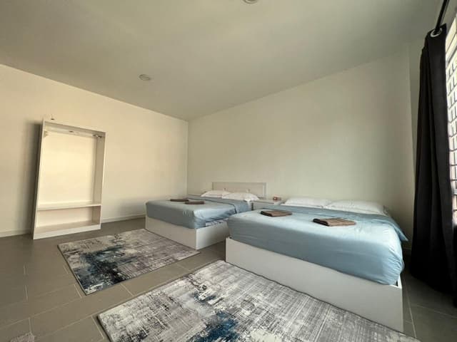Double Queen Room