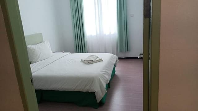 3 Bedroom Apartment - 1 King, 1 Queen & 1 Single