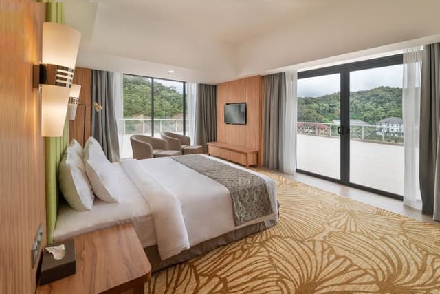Premier Family Suite