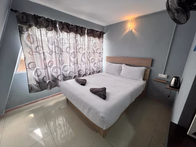 Deluxe Queen Room