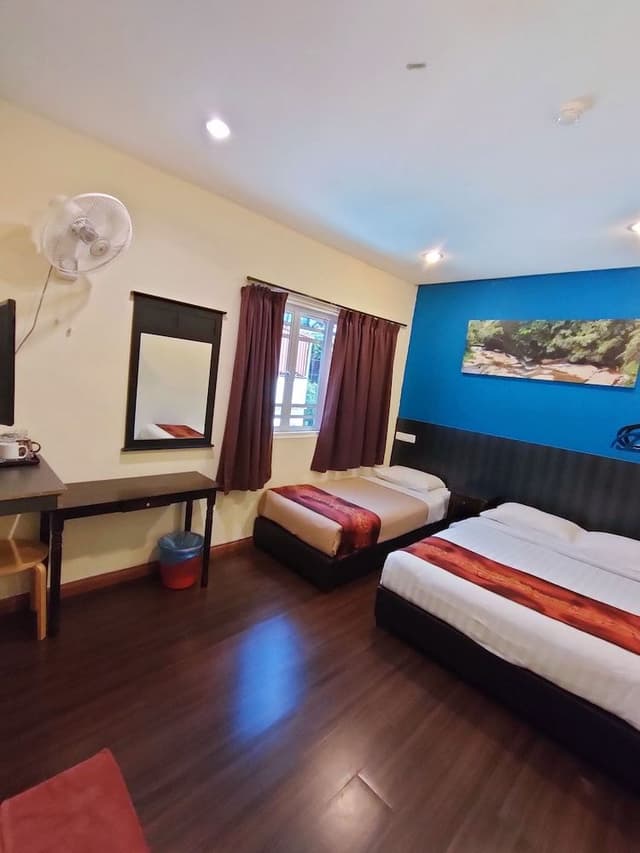 Triple Room