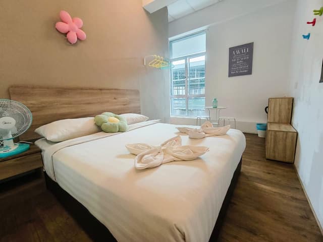 Deluxe Queen Room