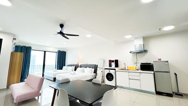 Deluxe Studio Apartment
