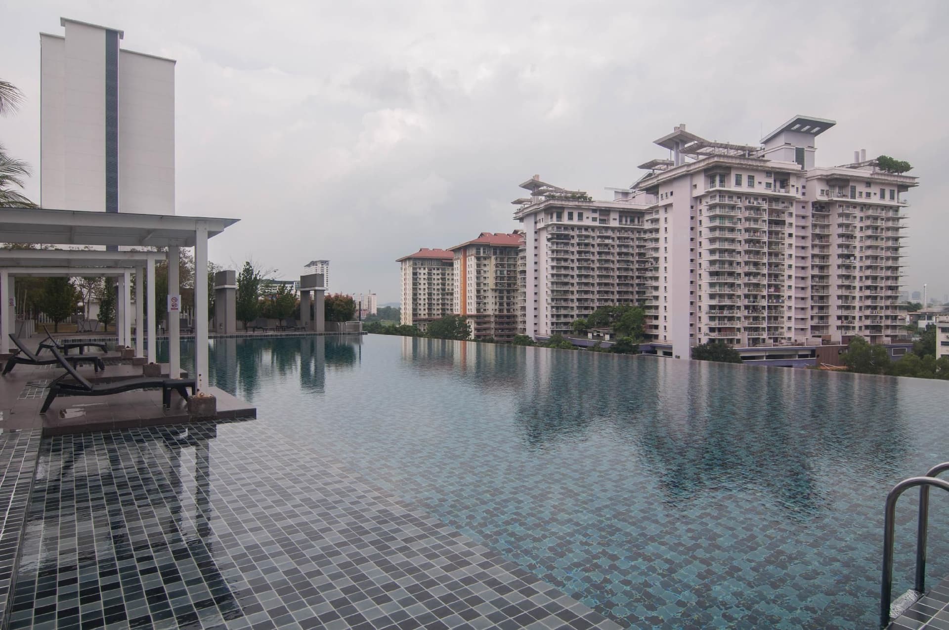 อพาร์ตเมนต์ 3 ห้องนอน 2 ห้องน้ำส่วนตัว ขนาด 80 ตร.ม. – ใจกลางเมืองชะฮ์อาลัม