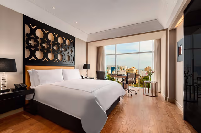 1 KING BED EXECUTIVE FLOOR