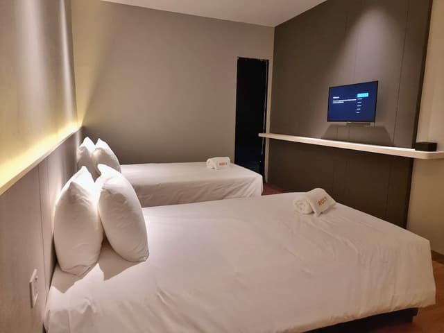 Deluxe Twin Room