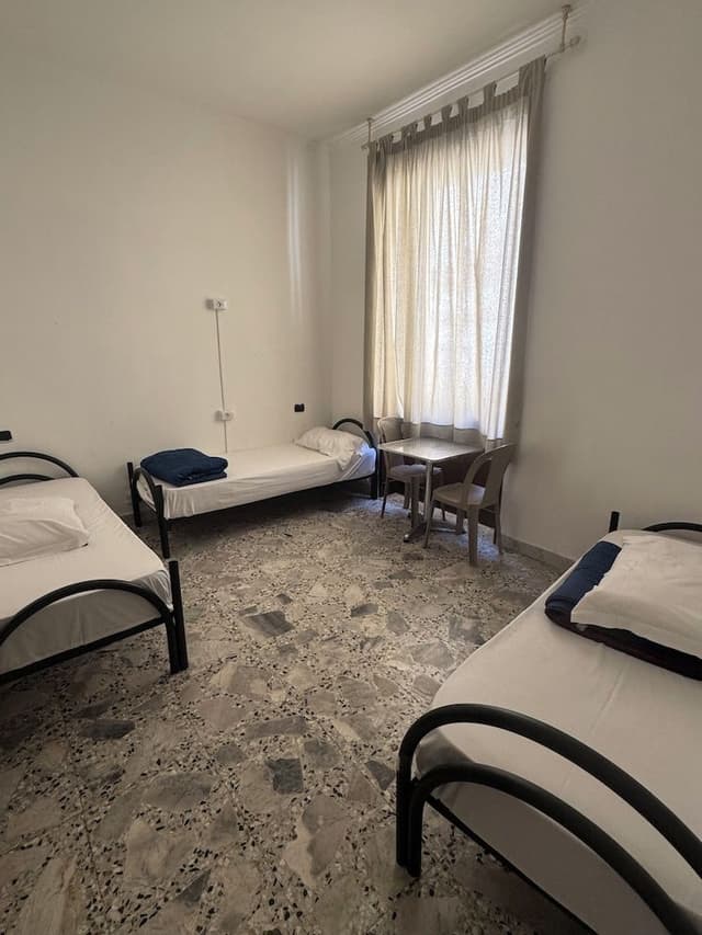 4 Single Bed Female Dorm with Private Bathroom