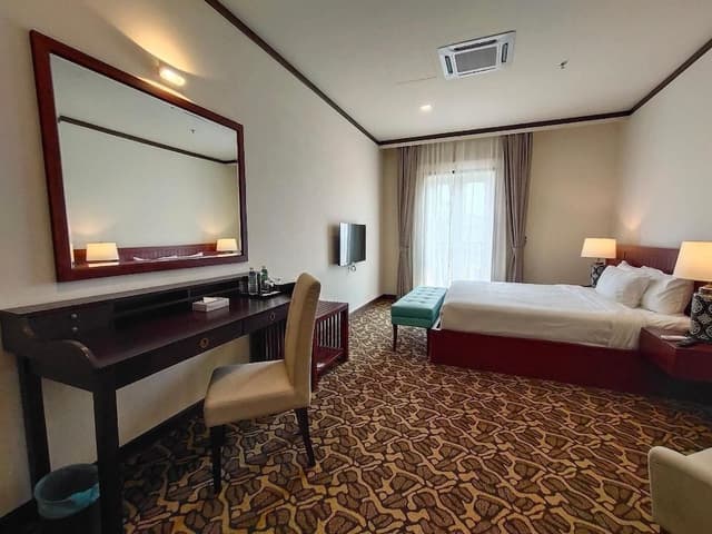 Executive Suite