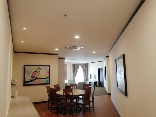Executive Suite