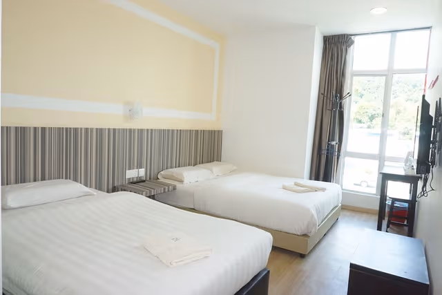 Family Triple Room, 1 Bedroom, City View