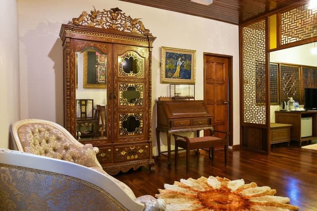 The Grand Boulevard Suite