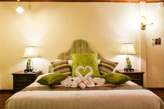 The Grand Harbour Suite