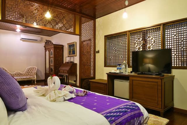 The Grand Boulevard Suite