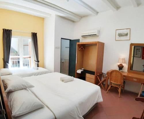 Triple Room