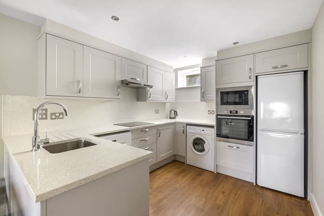 Studio (Apartment)